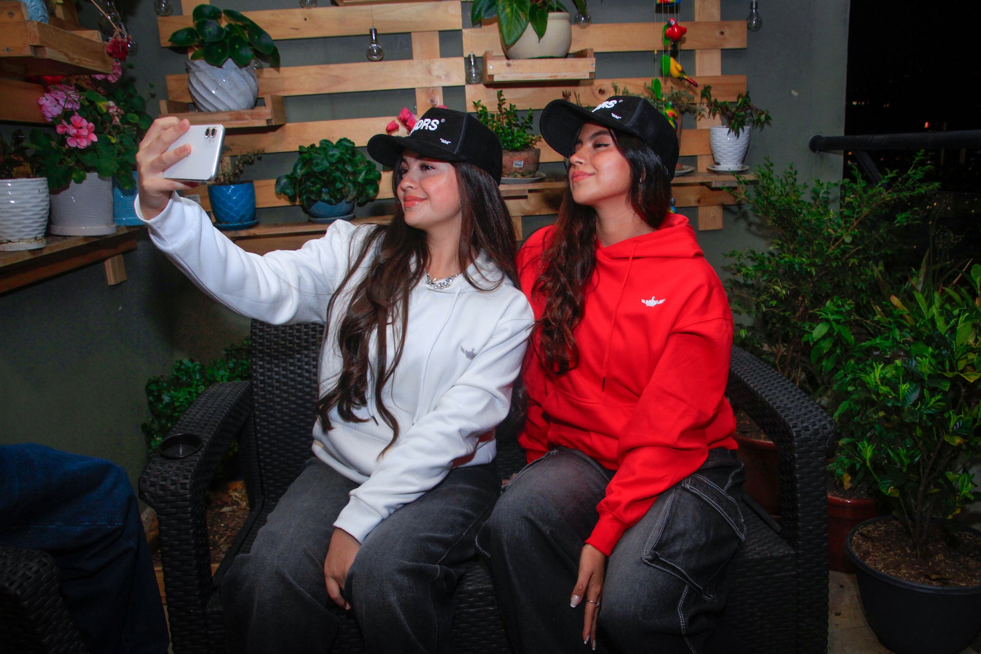 HOODIE NO MERCY RED